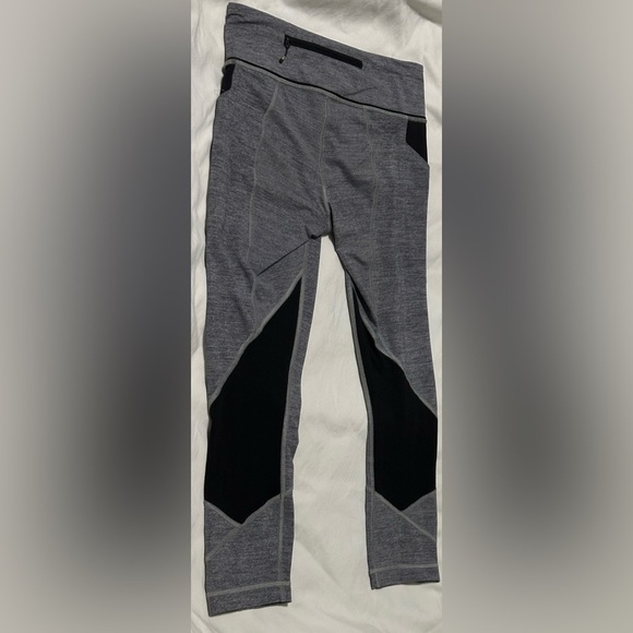 🌟Like New🌟 Lululemon: Women’s Crop Leggings - Size 6 - Picture 6 of 13